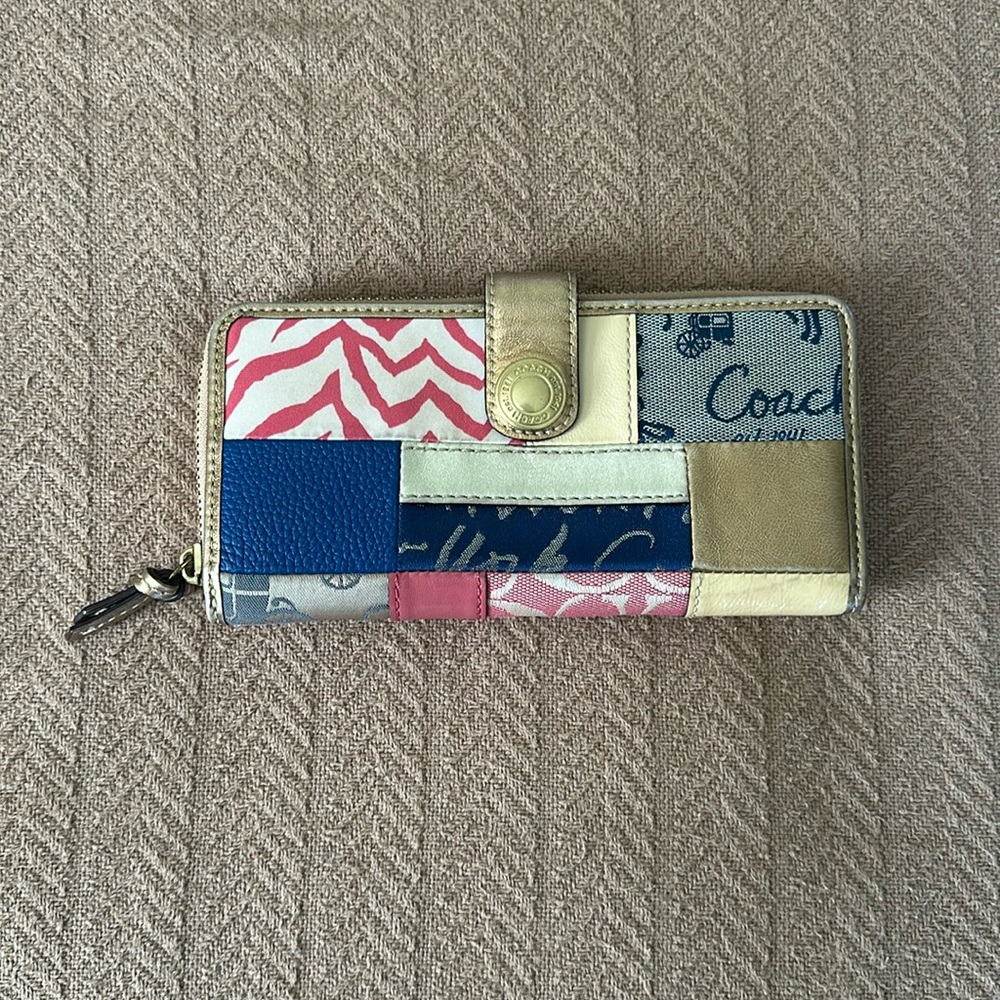 Vintage Y2K Coach Wallet